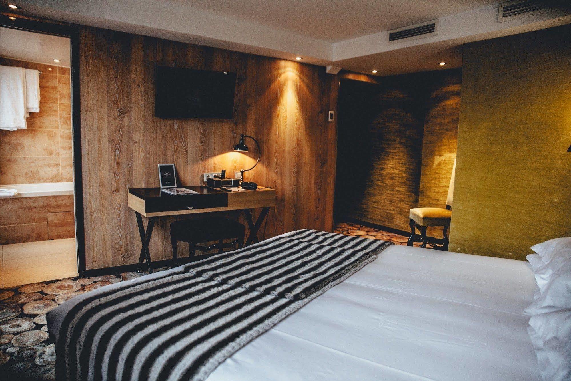 פריז Hotel Le Notre Dame Saint Michel מראה חיצוני תמונה